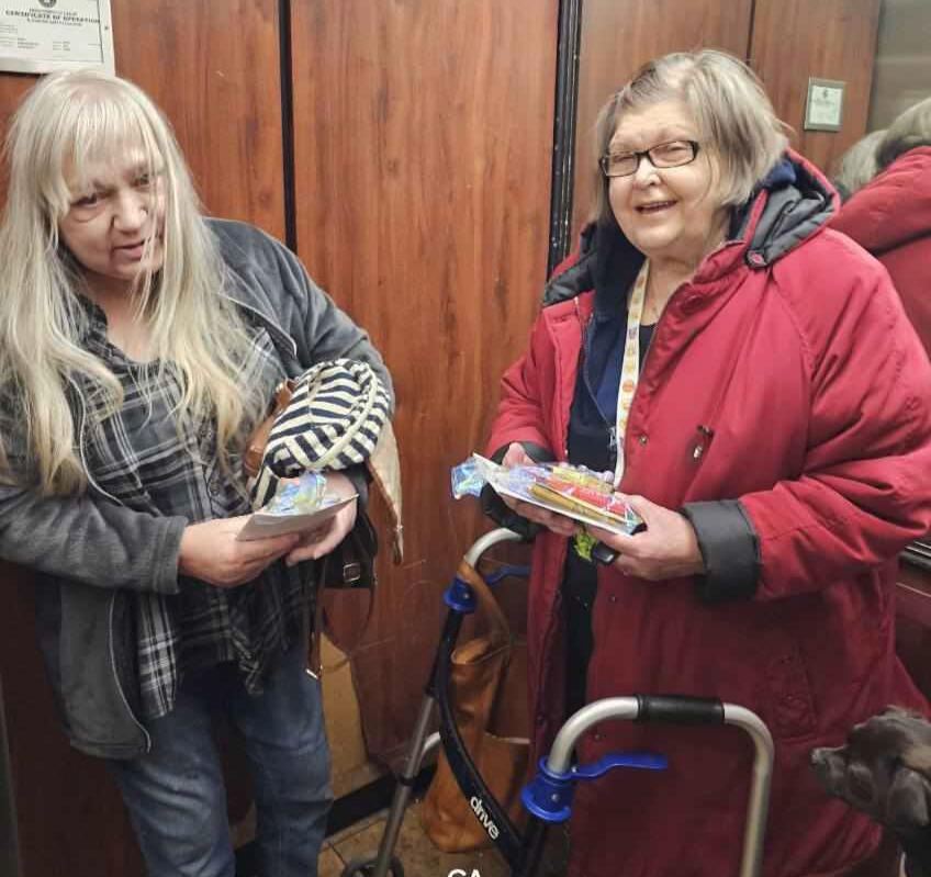 Audubon Pointe 3 Audubon Pointe residents receive christmas gift-card packages